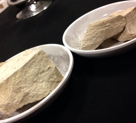 Soil from Luna Matta vs the village of Sinio.